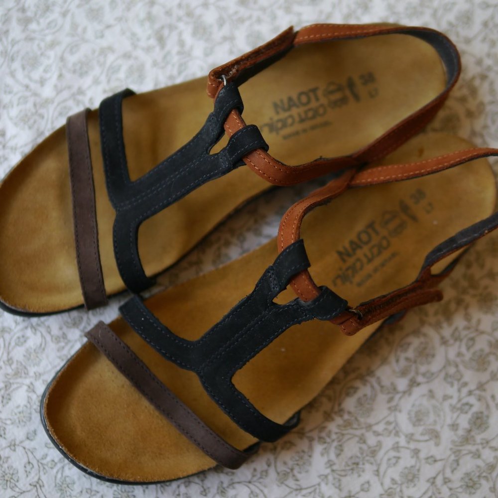 New in Box Naot Judith Sandals